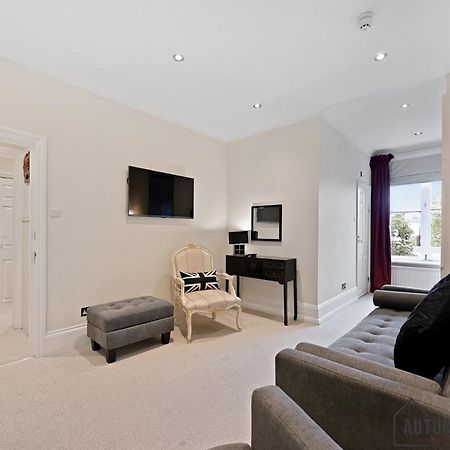Appartamento Beautiful 2 King Size Beds 2 Bath- Sleeps 5 In Earls Court Londra Esterno foto