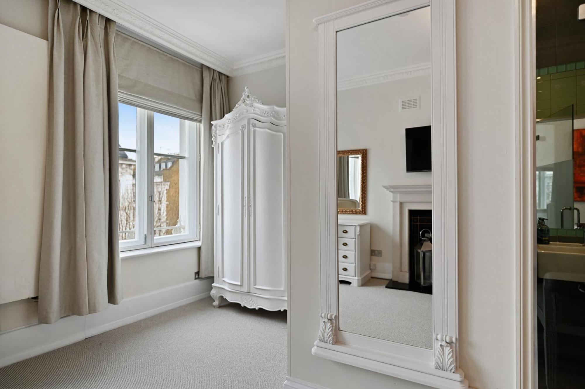 Appartamento Beautiful 2 King Size Beds 2 Bath- Sleeps 5 In Earls Court Londra Esterno foto