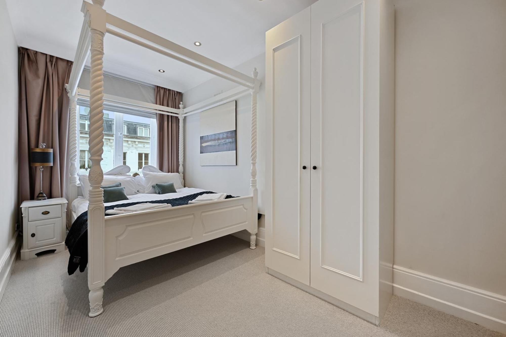 Appartamento Beautiful 2 King Size Beds 2 Bath- Sleeps 5 In Earls Court Londra Esterno foto
