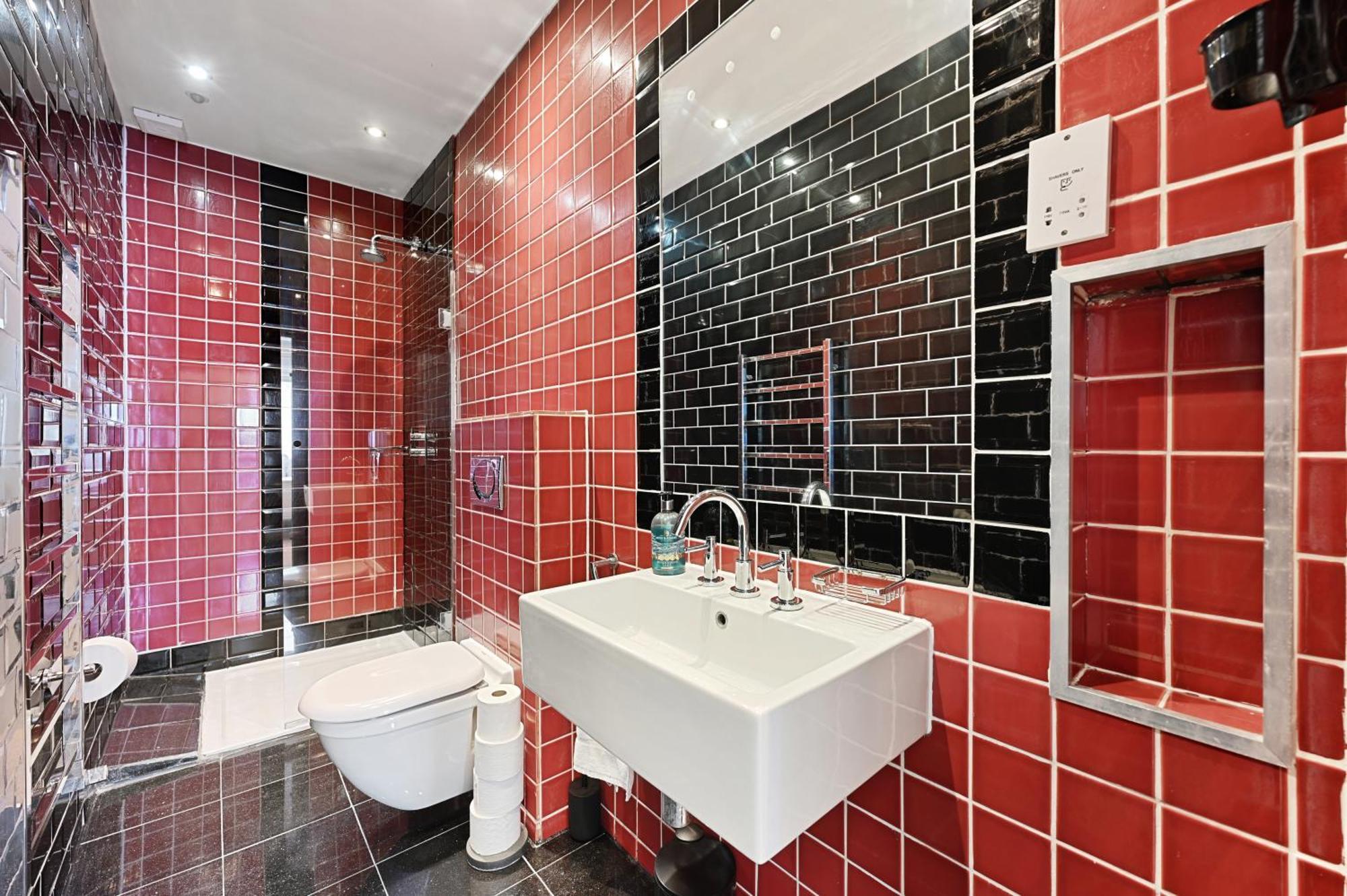 Appartamento Beautiful 2 King Size Beds 2 Bath- Sleeps 5 In Earls Court Londra Esterno foto