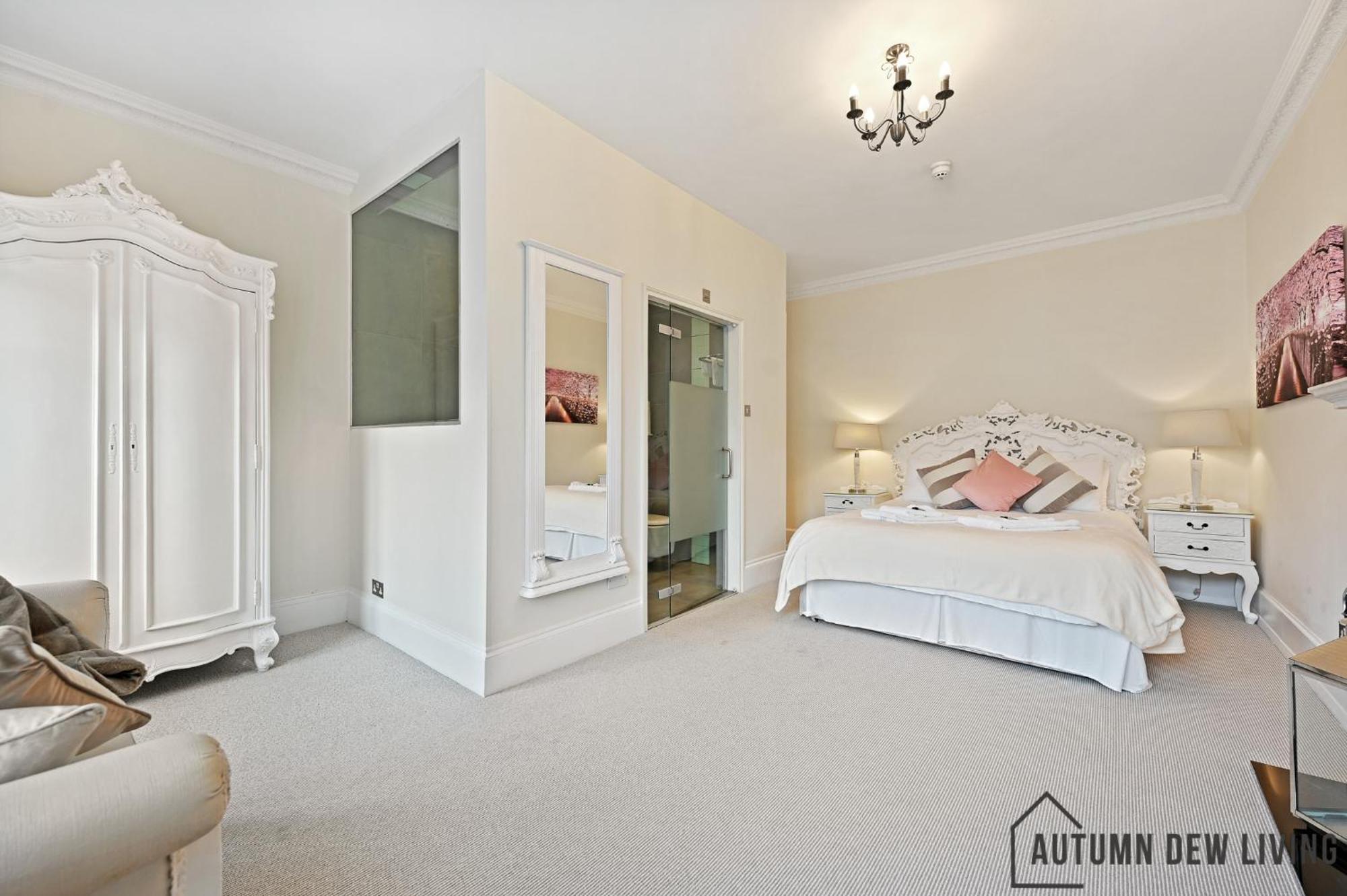 Appartamento Beautiful 2 King Size Beds 2 Bath- Sleeps 5 In Earls Court Londra Esterno foto