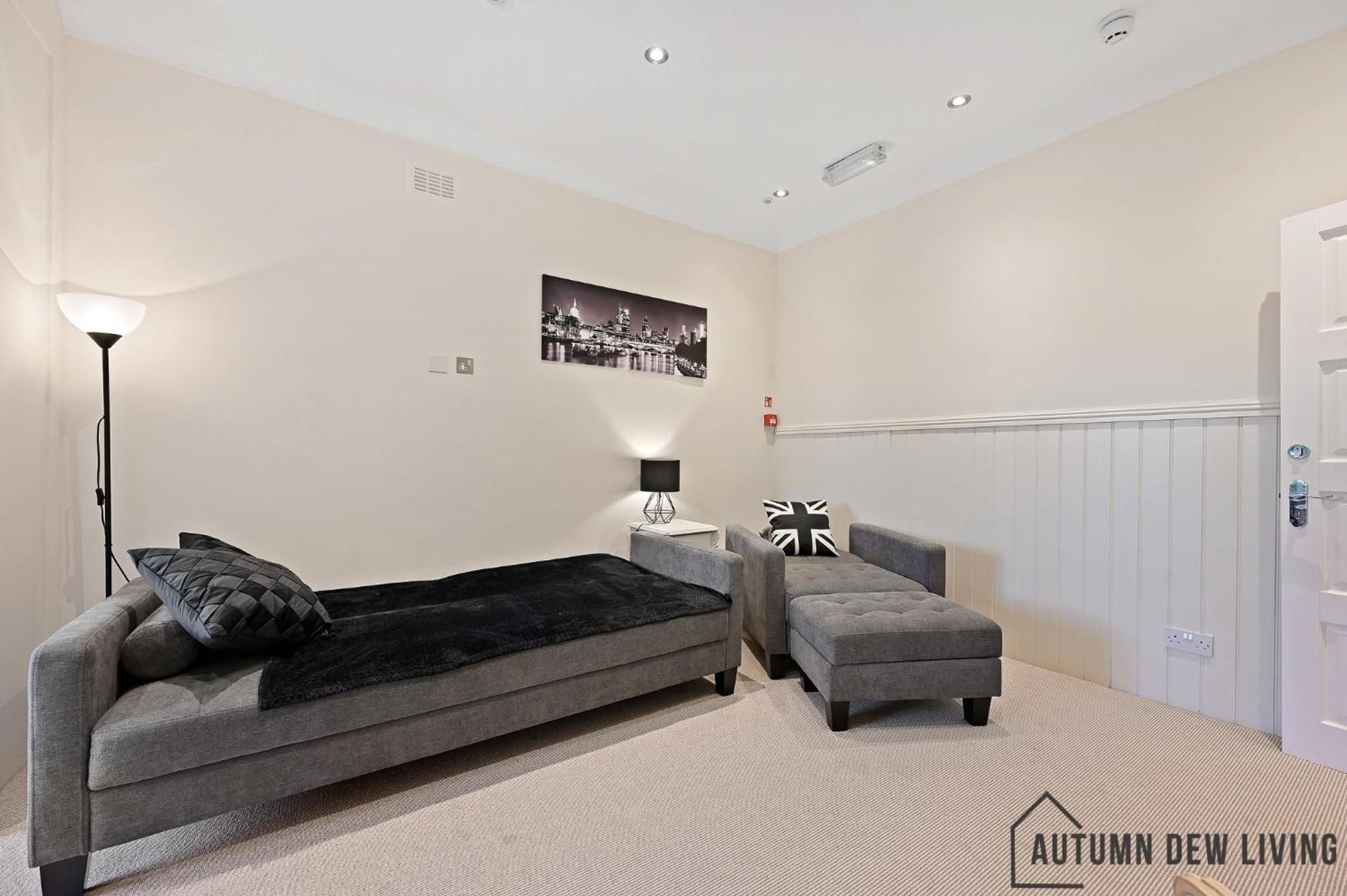 Appartamento Beautiful 2 King Size Beds 2 Bath- Sleeps 5 In Earls Court Londra Esterno foto